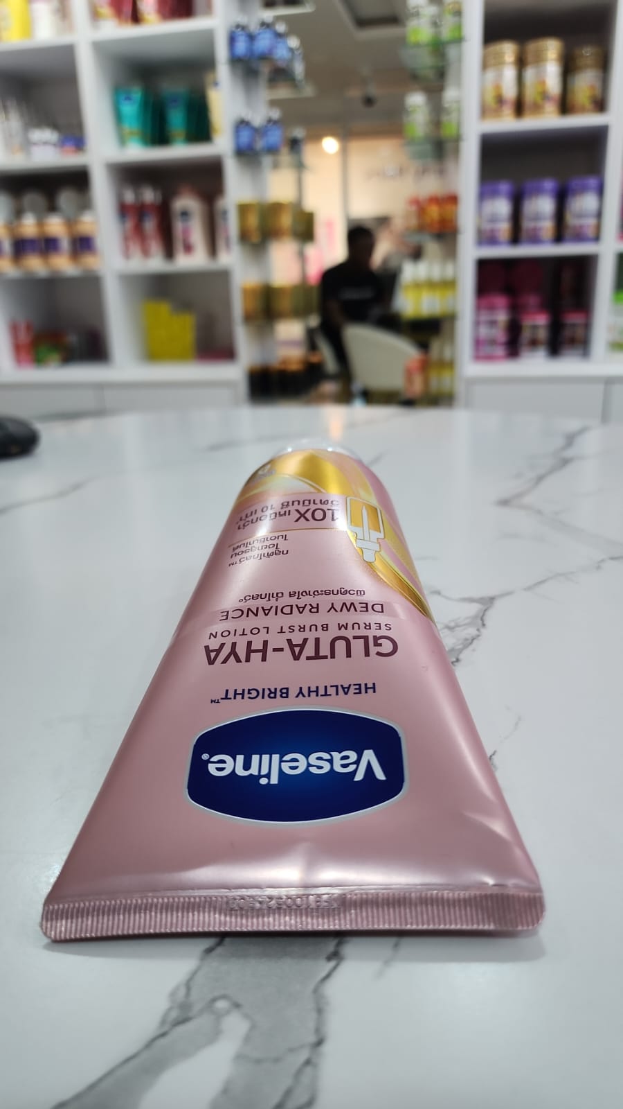 Vaseline Gluta-Hya - Dewy Radiance - Image 6